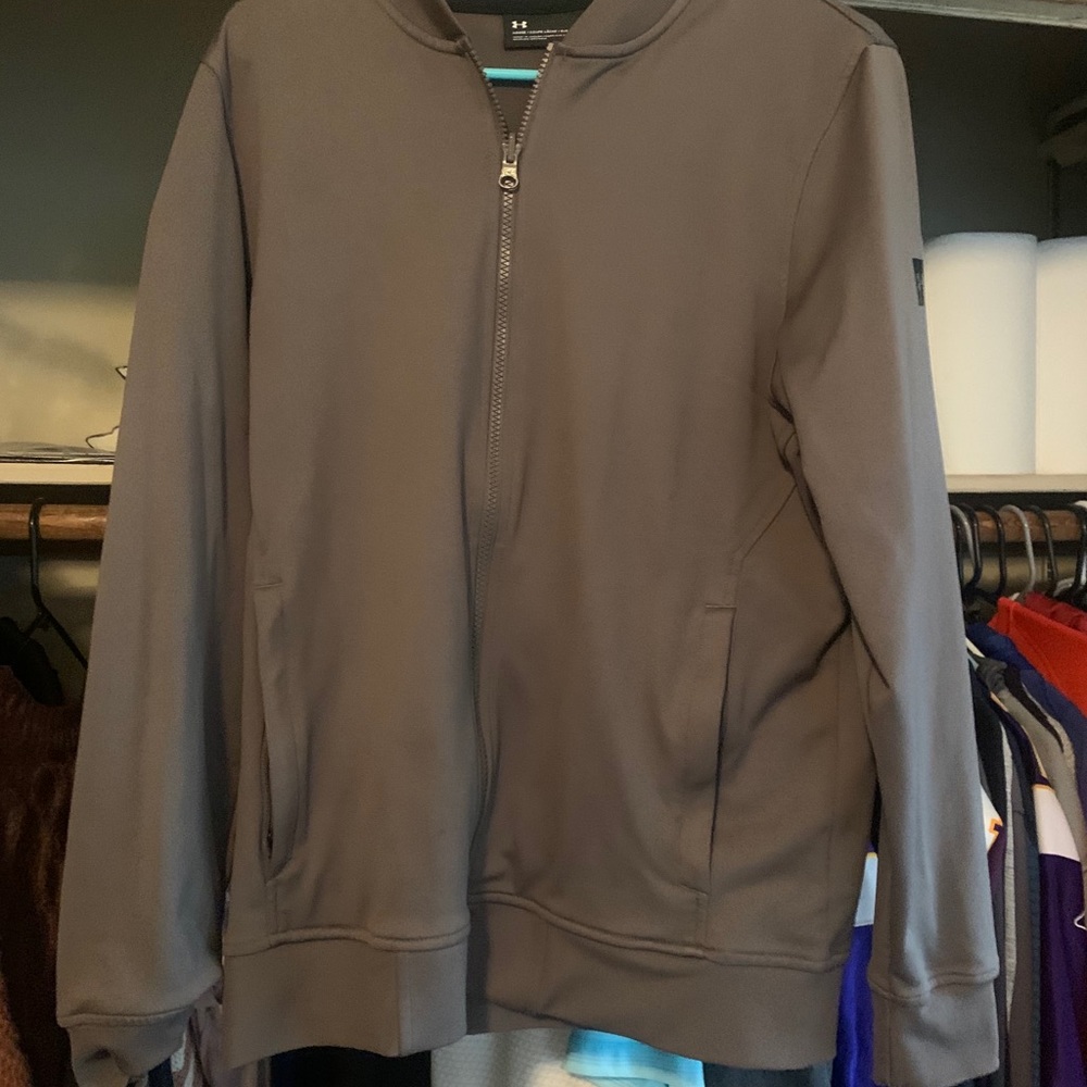 Under Armour Olive men’s medium jacket